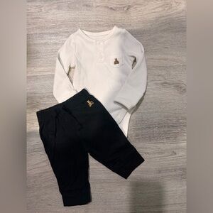 GAP White Ribbed Henley Bodysuit & Black Jogger Pants Set